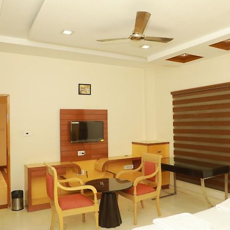 Hill View Paradise - 2Bhk'S & Rooms - A Golden Group Of Premium Home Stays - Tirupati Zewnętrze zdjęcie